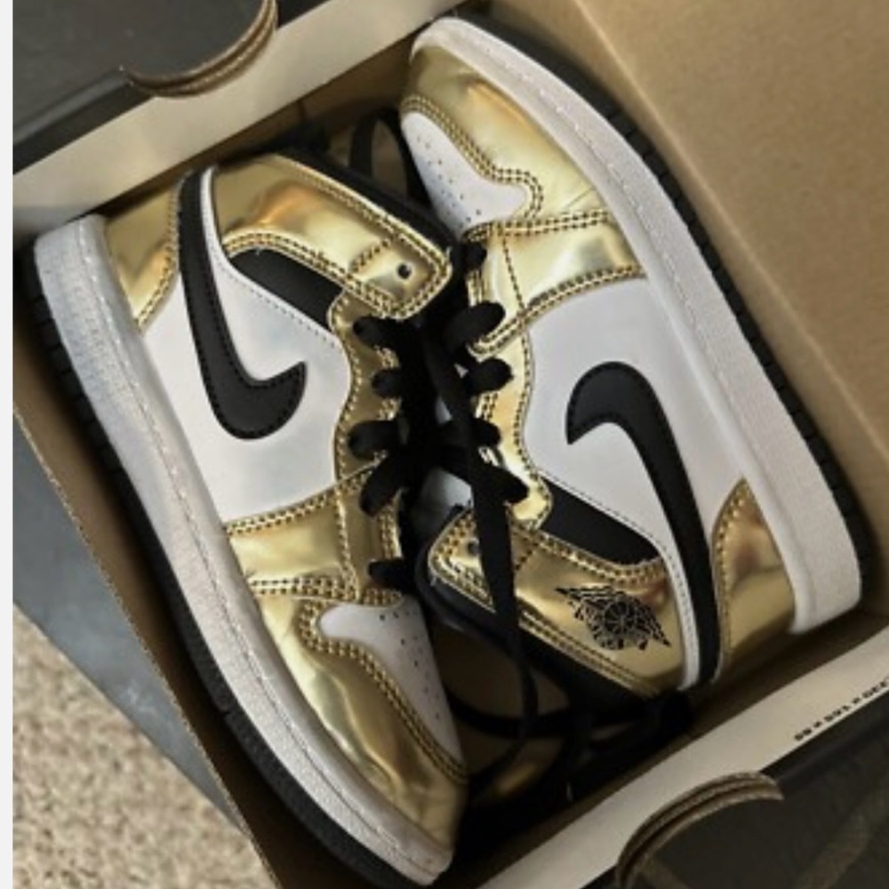 Nike Kids Sneakers - Gold, Black, and White